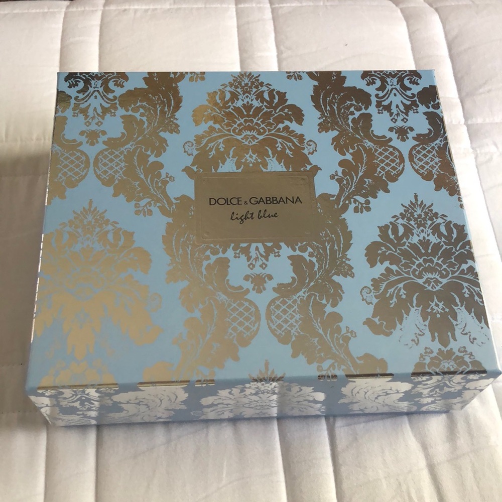 Dolce & Gabbana light and blue gift box.